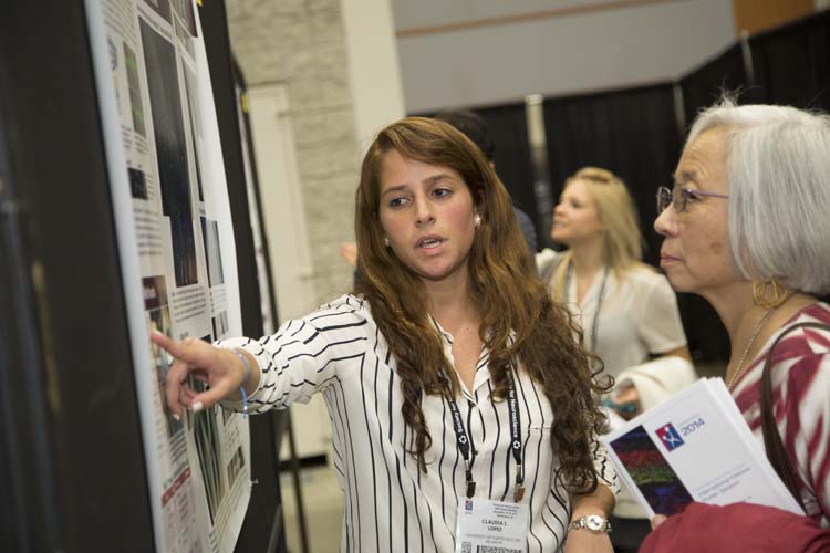 The Neuroscience Scholar Programs allows students from diverse backgrounds to present their research at SfN's annual meeting.