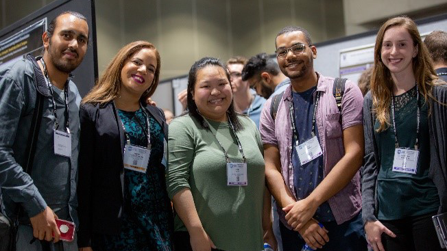 Five NSP scholars pose at Neuroscience 2018